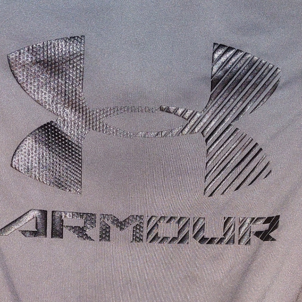 Under armour tshirt youth